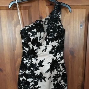 Short cocktail/prom dress